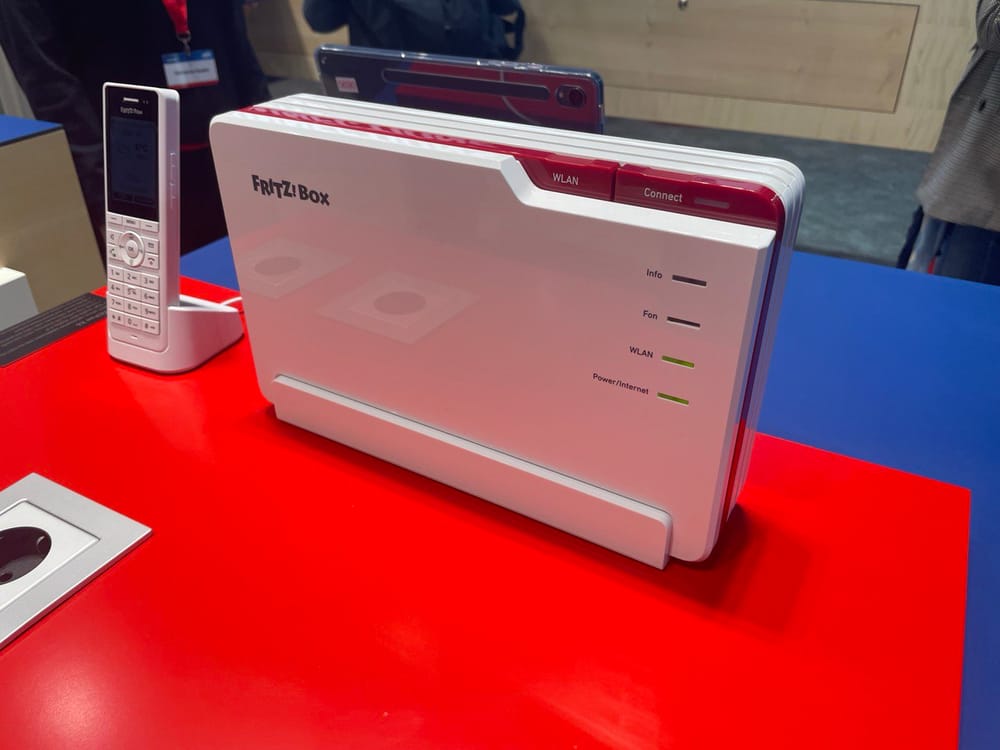 Foto del Fritz!Box 5690 Pro Router y ONT