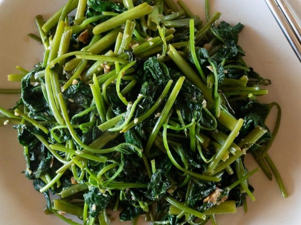 Ong Choy con Fúyú