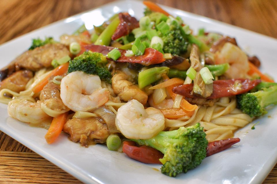 Receta fácil de Lo Mein de gambas y brócoli para disfrutar en casa