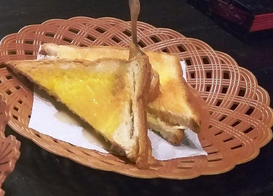 Roti bakar, pan tostado con mantequilla y kaya más popular de Indonesia y Malasia