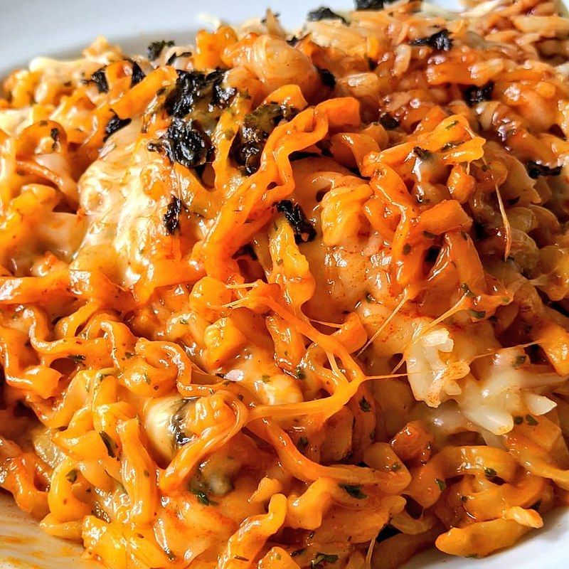 Cómo hacer Ramen con queso: una receta fácil y rica de fideos asiáticos