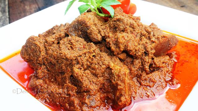 Rendang Padang, estofado de ternera especiado de Indonesia