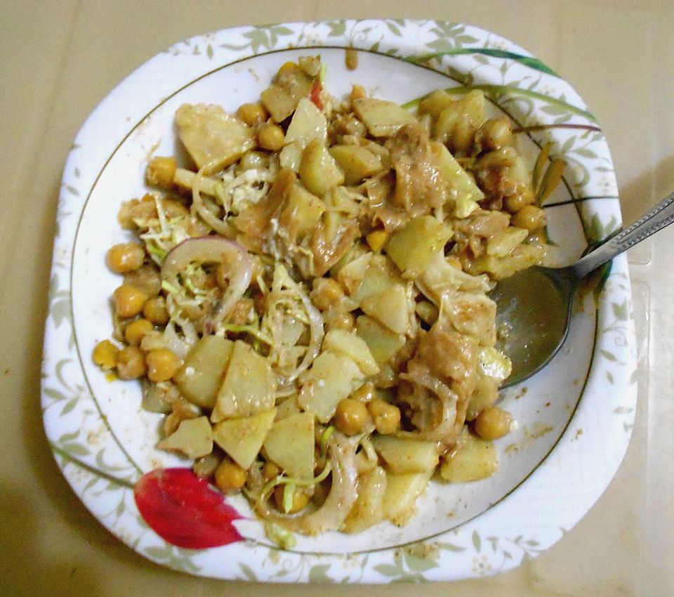 Cómo hacer Aloo chaat, un plato indio de patatas especiadas