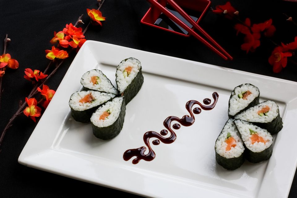 Sushi en forma de flor: una receta fácil y deliciosa