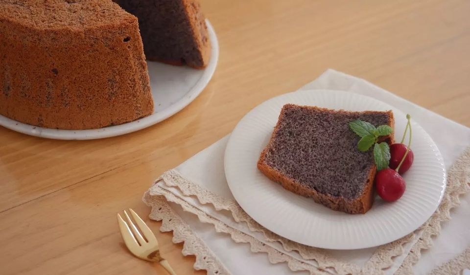 Pastel de té verde asado con hojicha