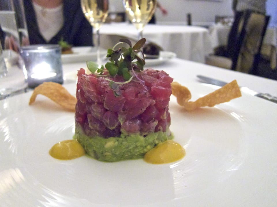 Tartar de atún rojo y aguacate