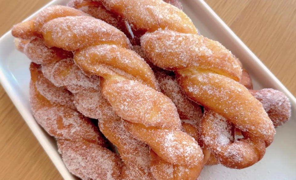 Deliciosos donuts coreanos caseros (Kkwabaegi): Receta fácil y crujiente